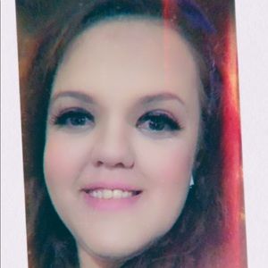 Meet your Posher, Dina